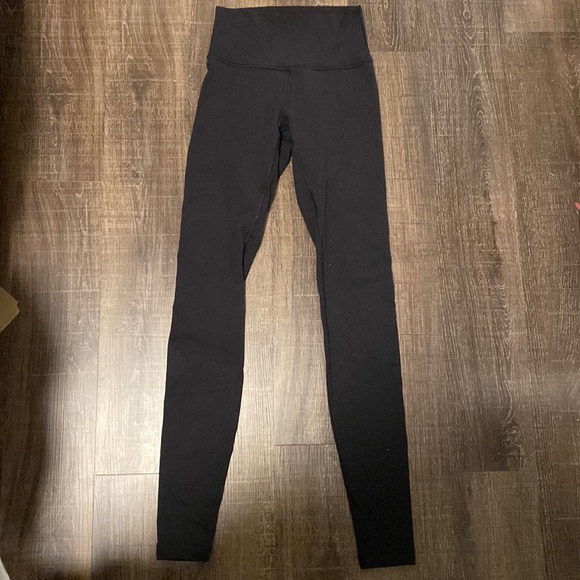 Lululemon black leggings - Picture 1 of 3